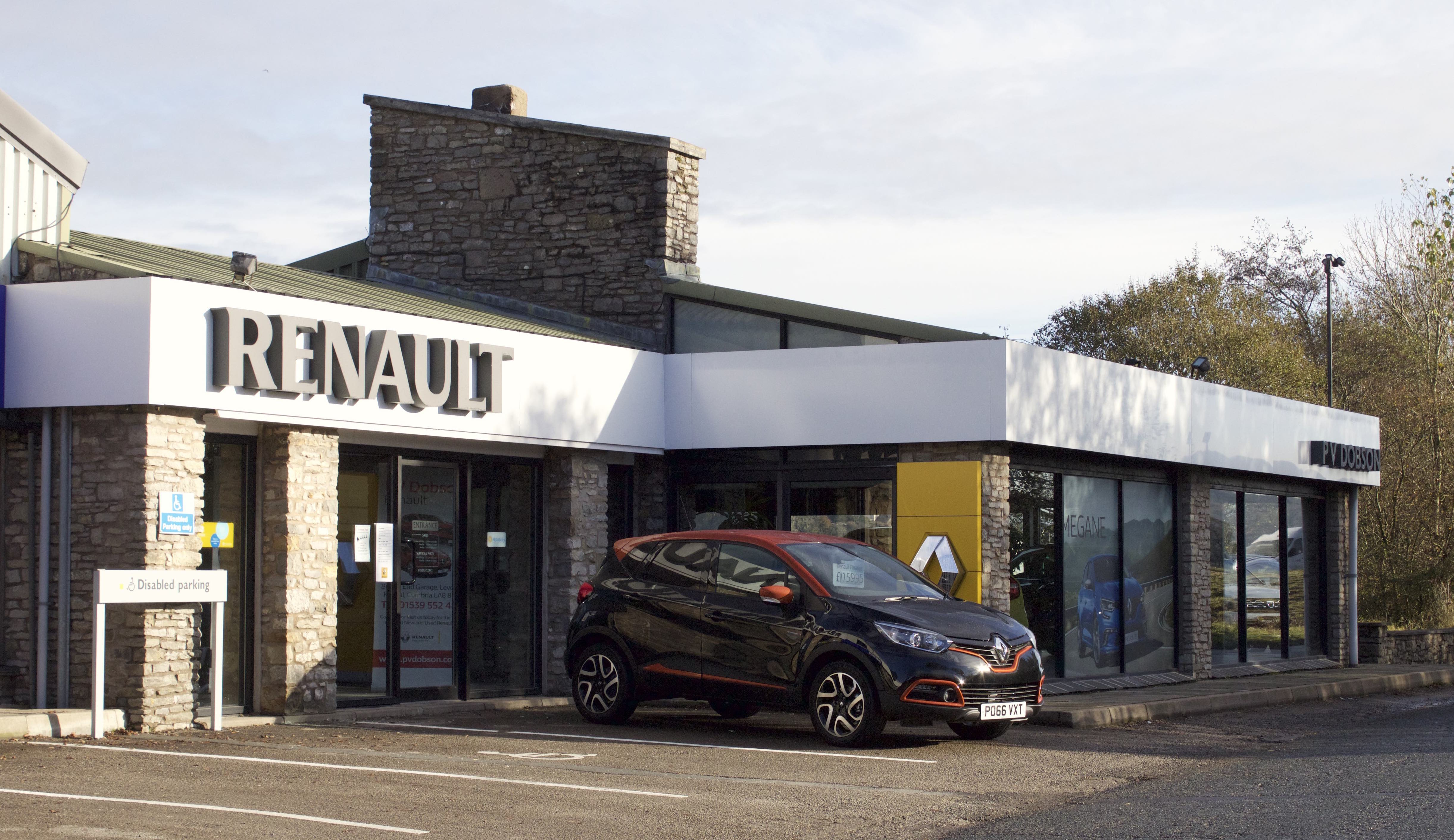 New Renault and Dacia dealership opens in the Lake