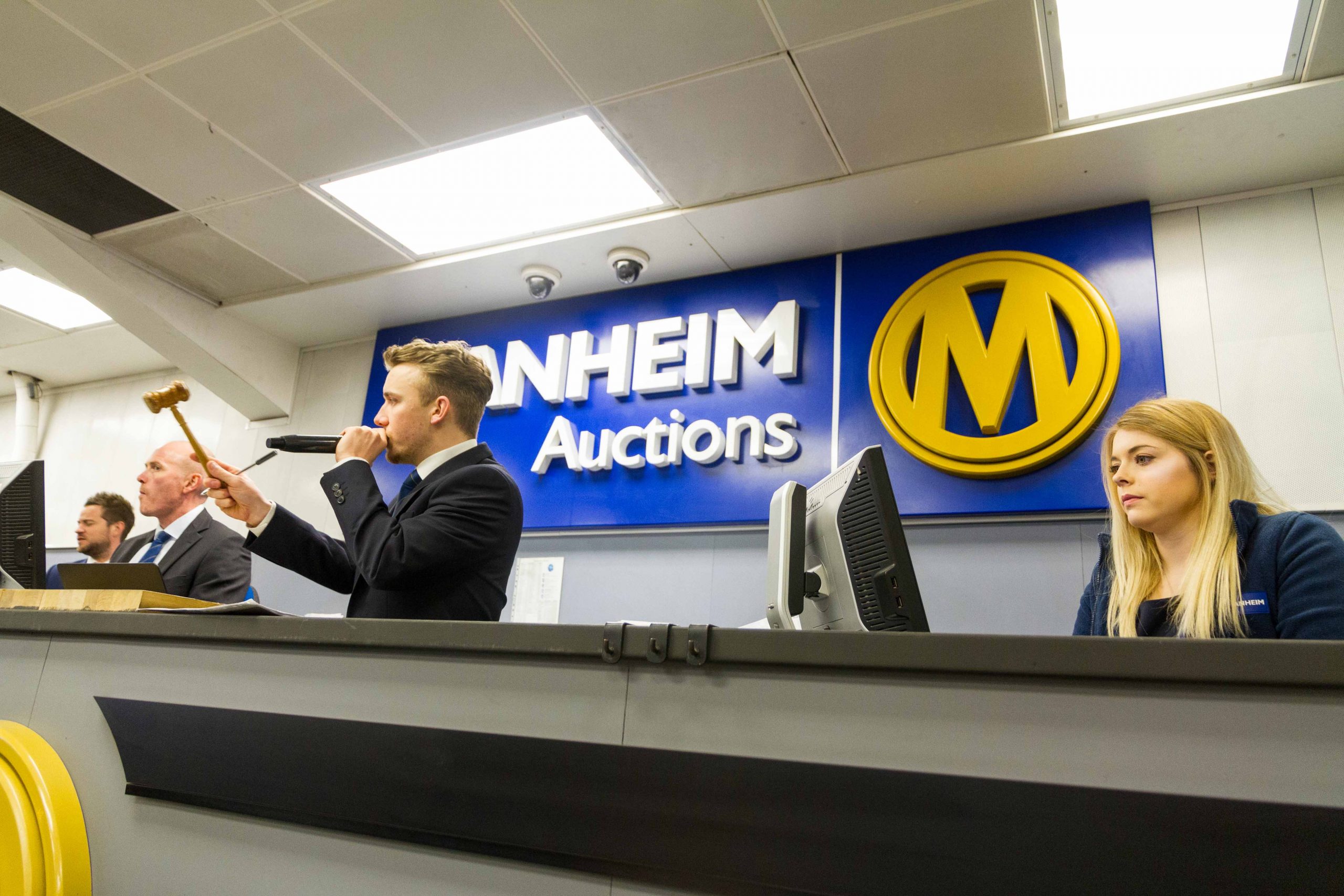 Four more car supermarket groups sign deals with Manheim Auction