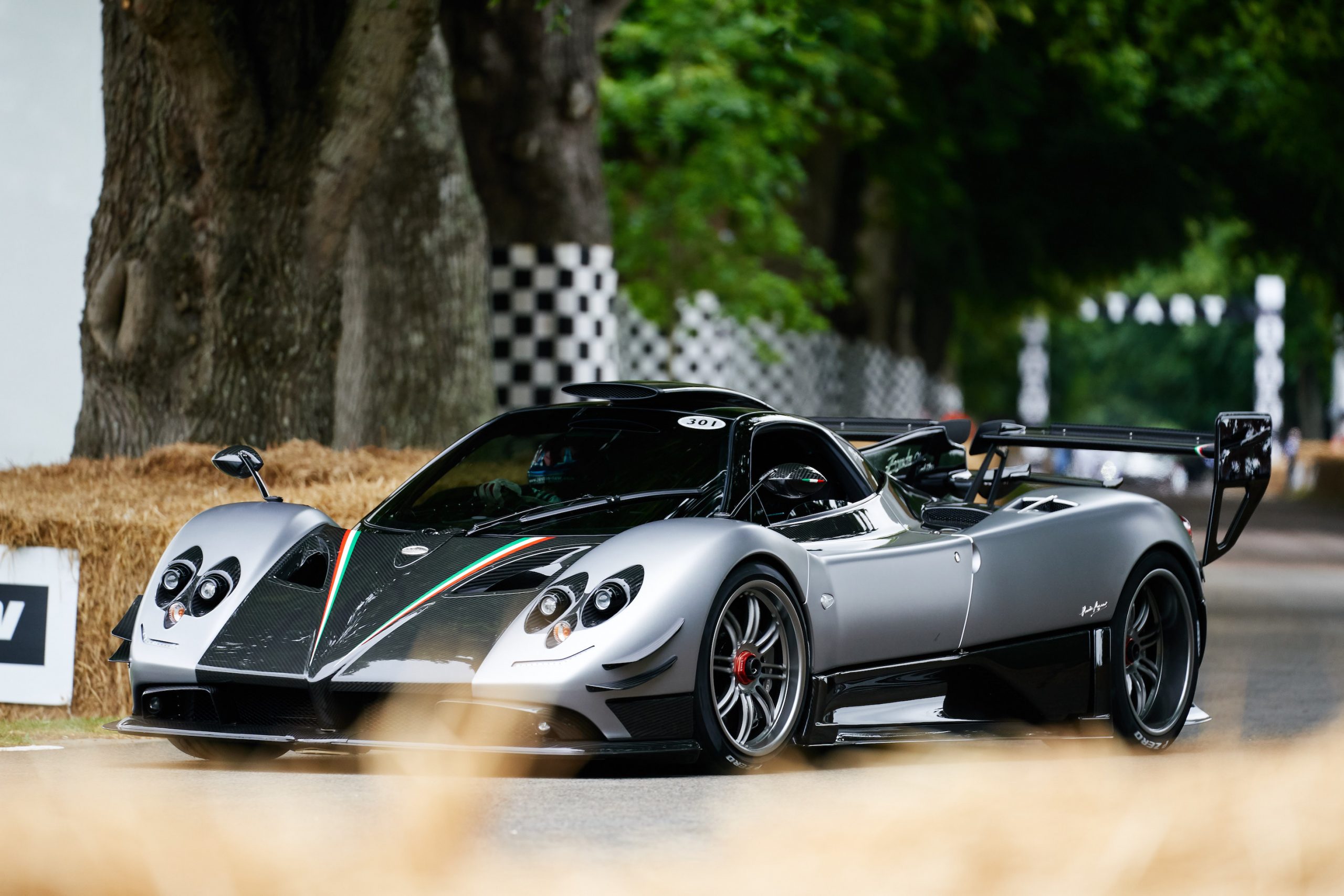 Pagani zonda максимальная скорость