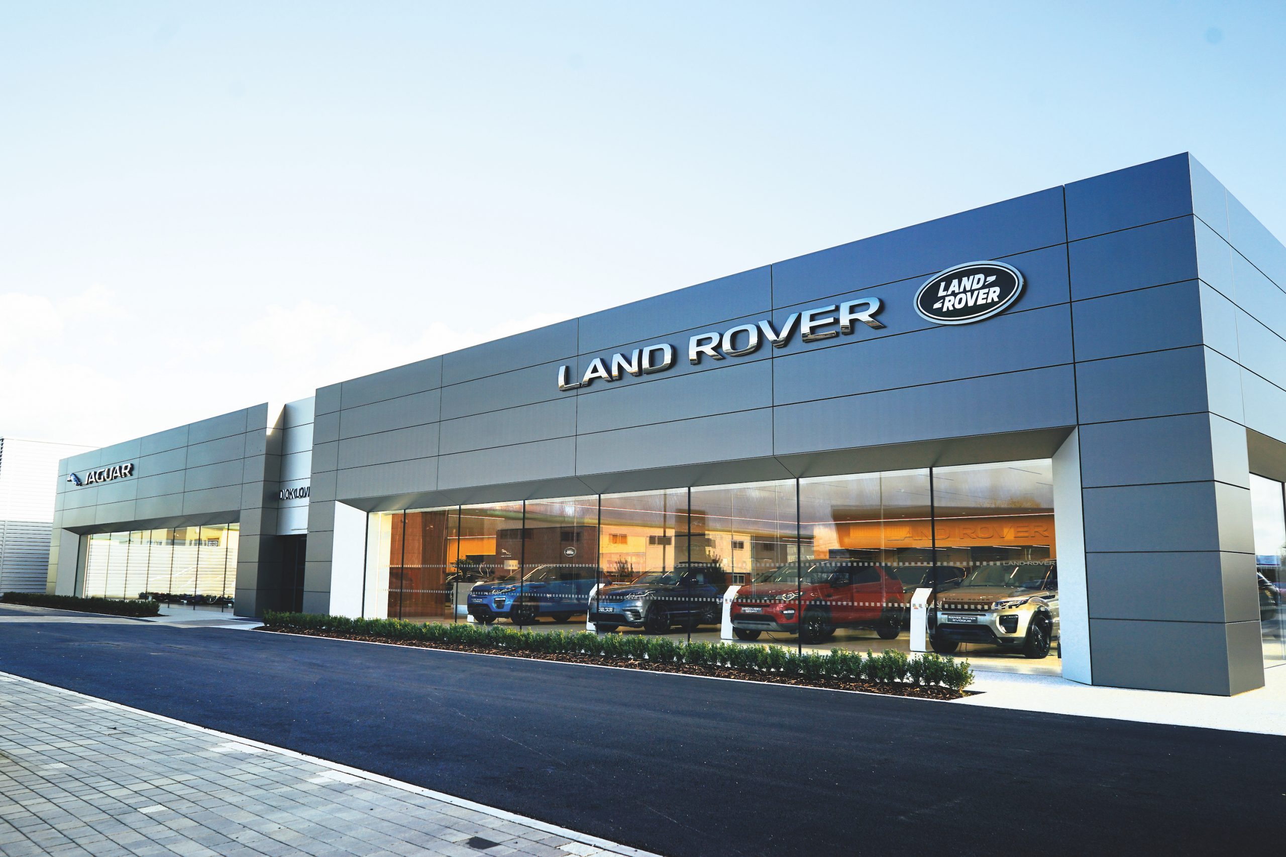 Dick Lovett Group opens its first Jaguar Land Rover