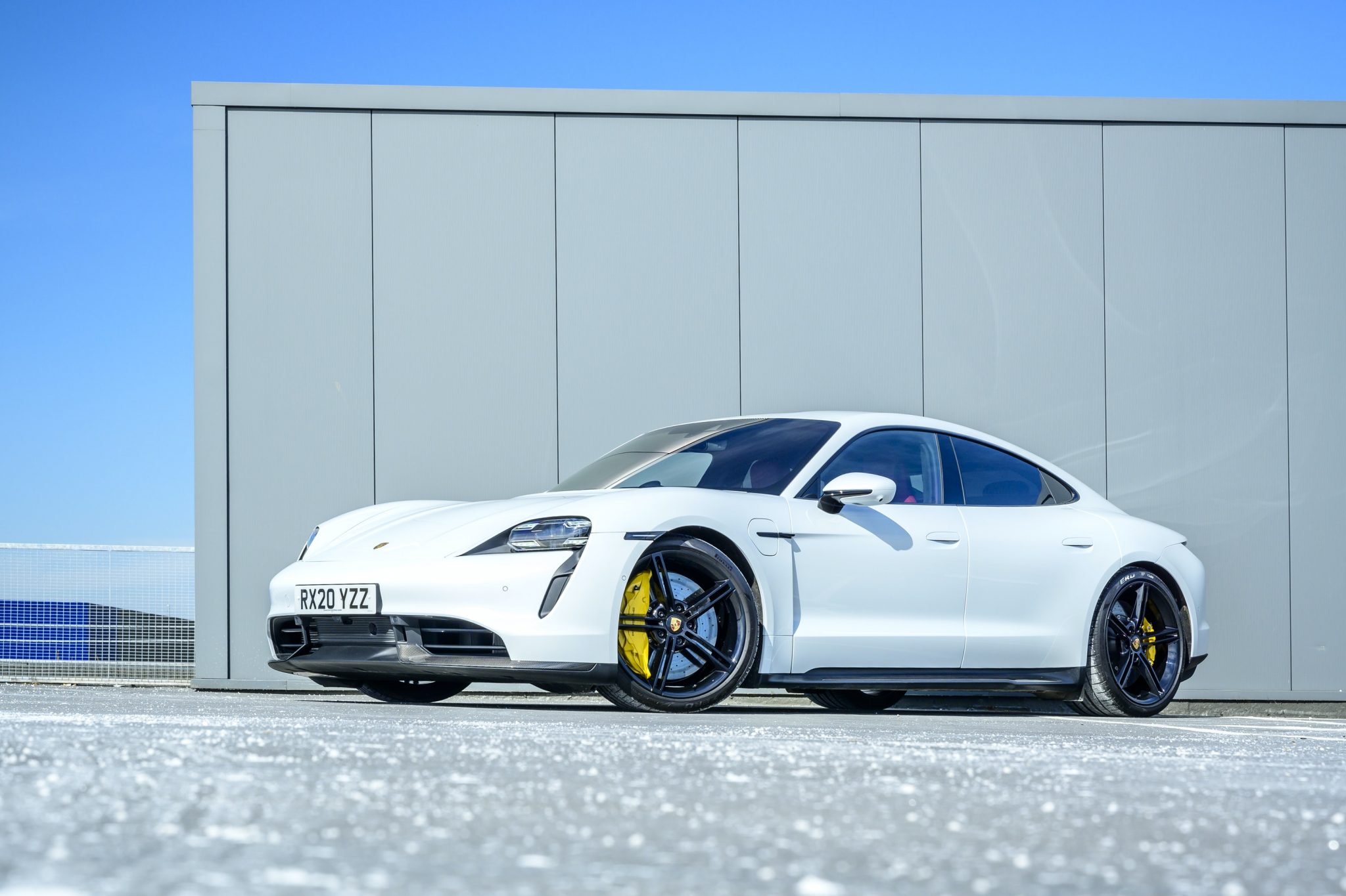 Car Dealer gets behind the wheel of the Porsche Taycan Turbo S – Car