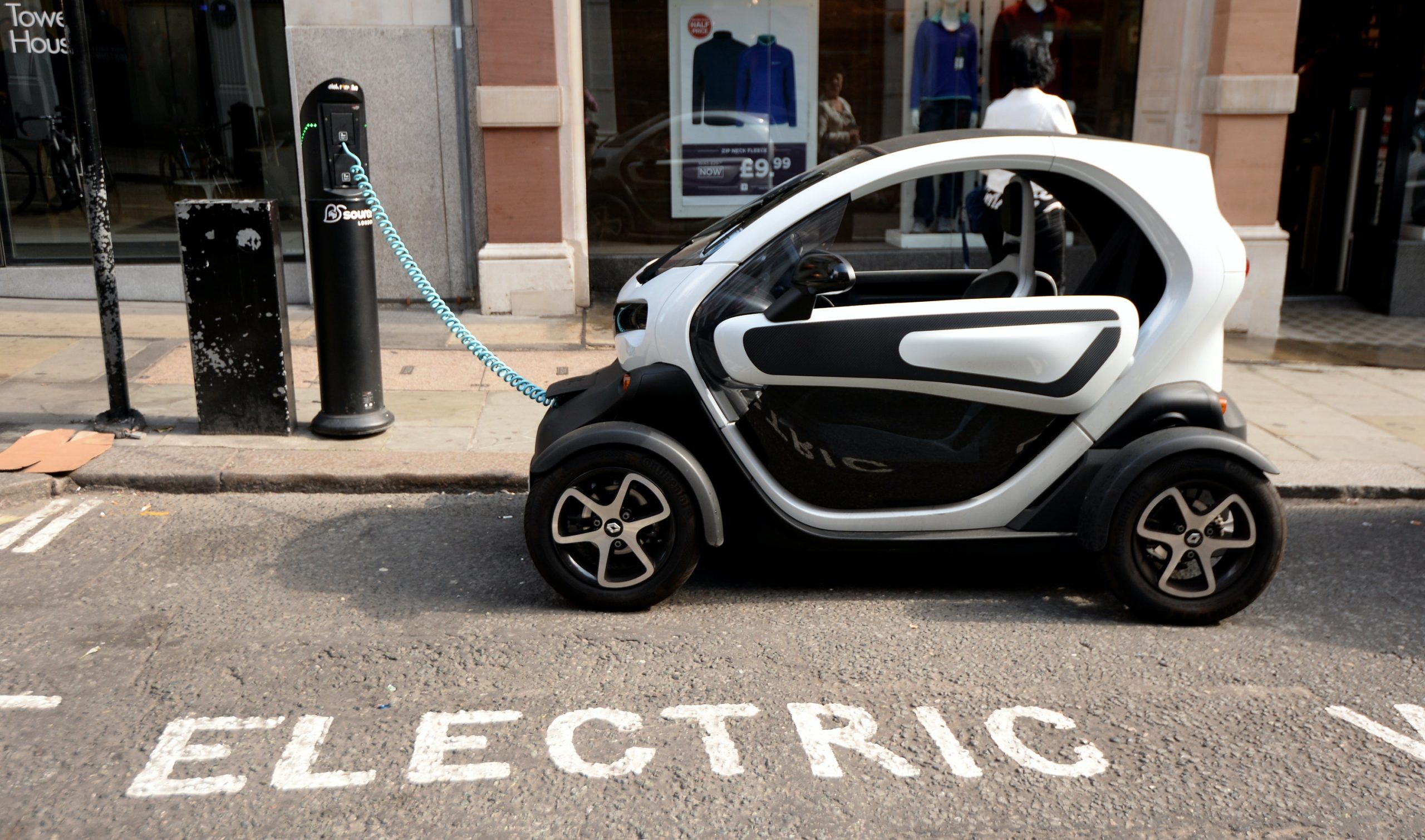 What's the best way to sell an electric vehicle? Here are the top five