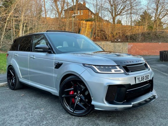 Horrendously modified Range Rover Sport