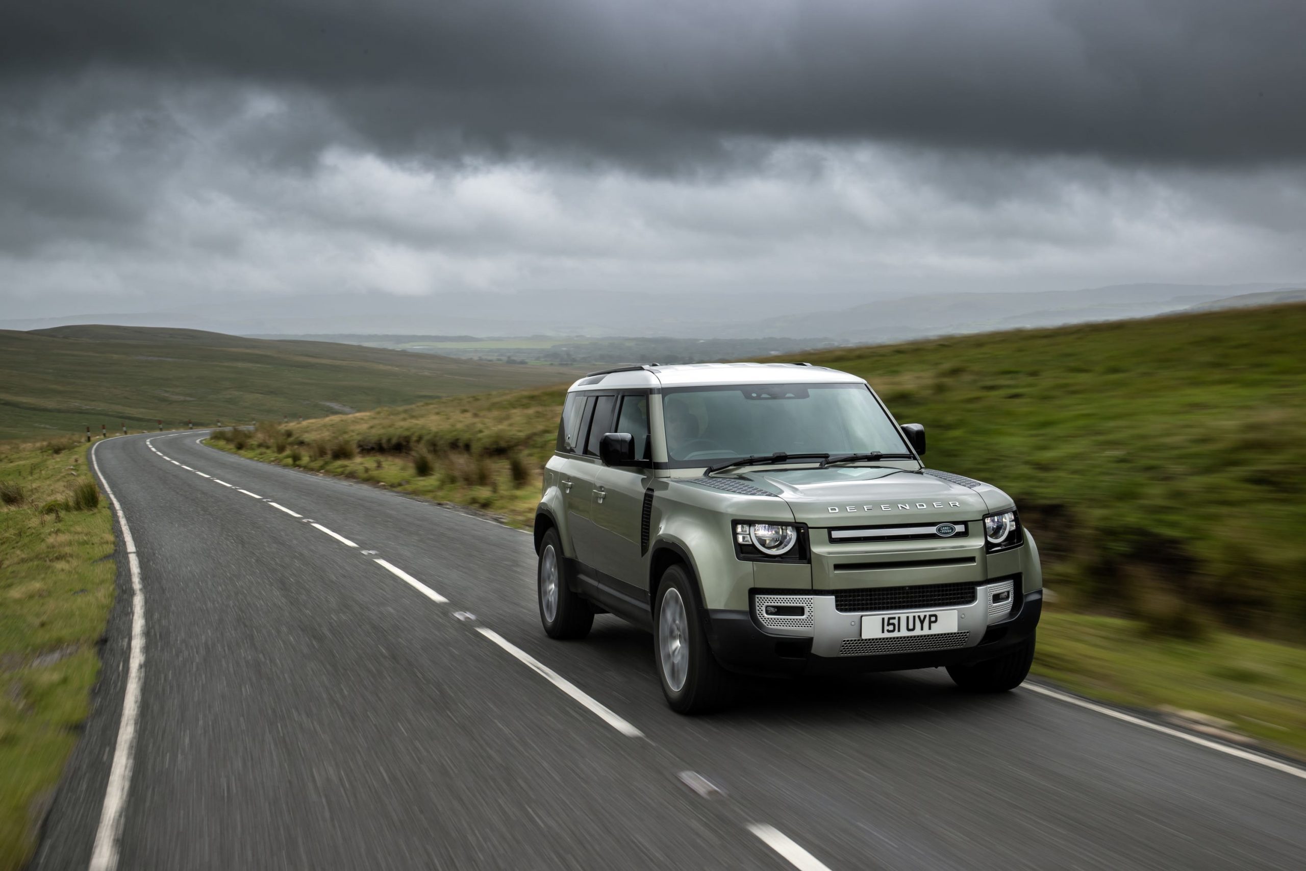 Jaguar Land Rover developing hydrogen Defender Car