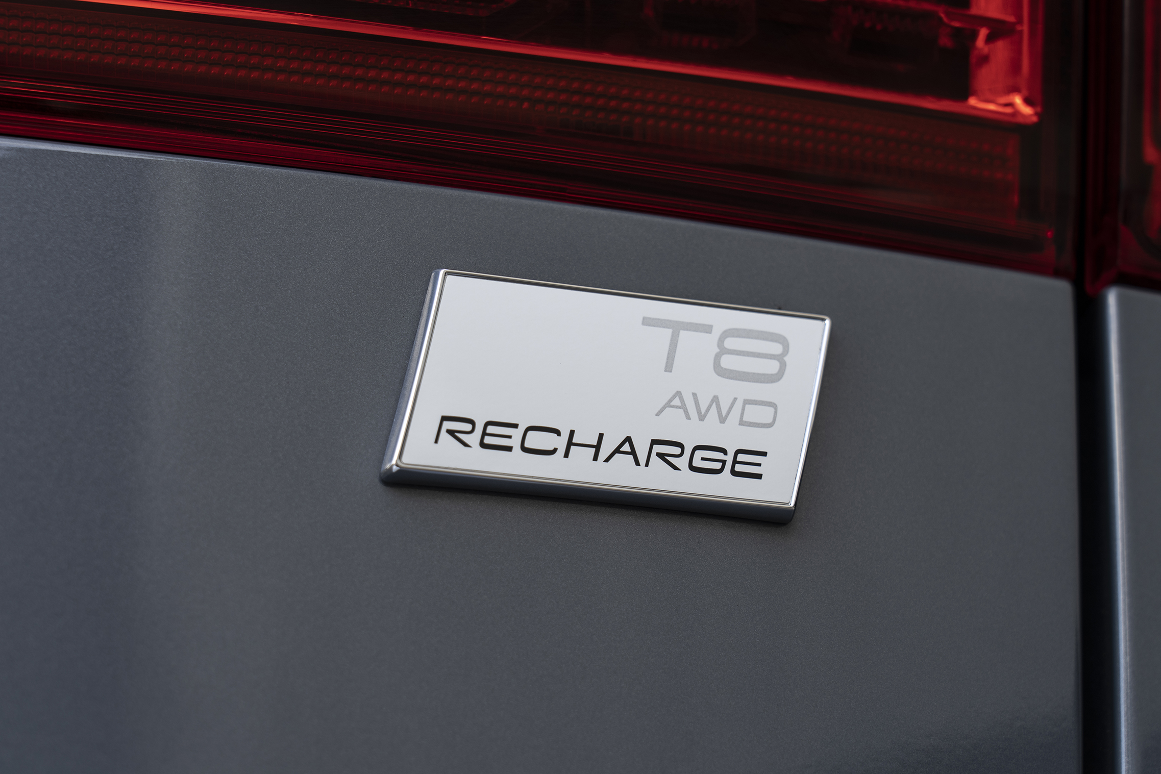 Recharge badge on Volvo XC60 T8 