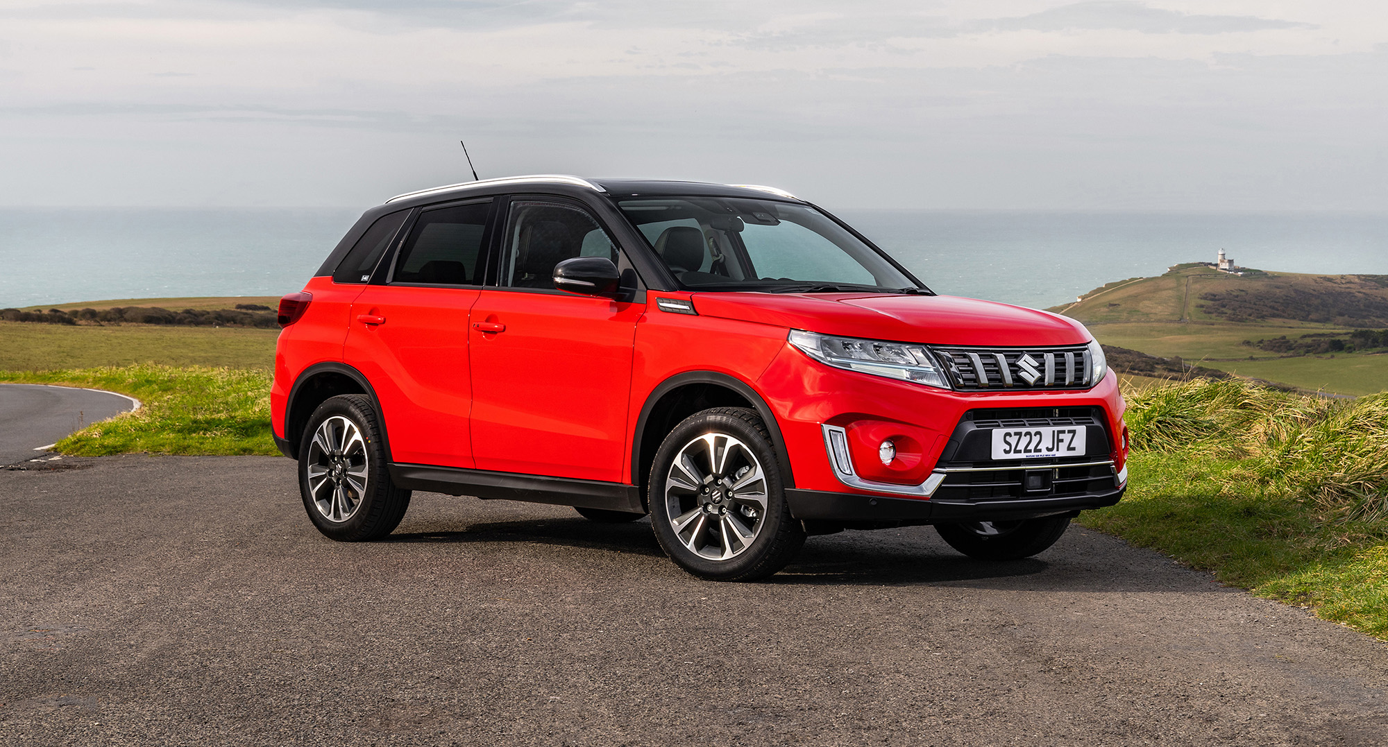 Suzuki Vitara Hybrid front