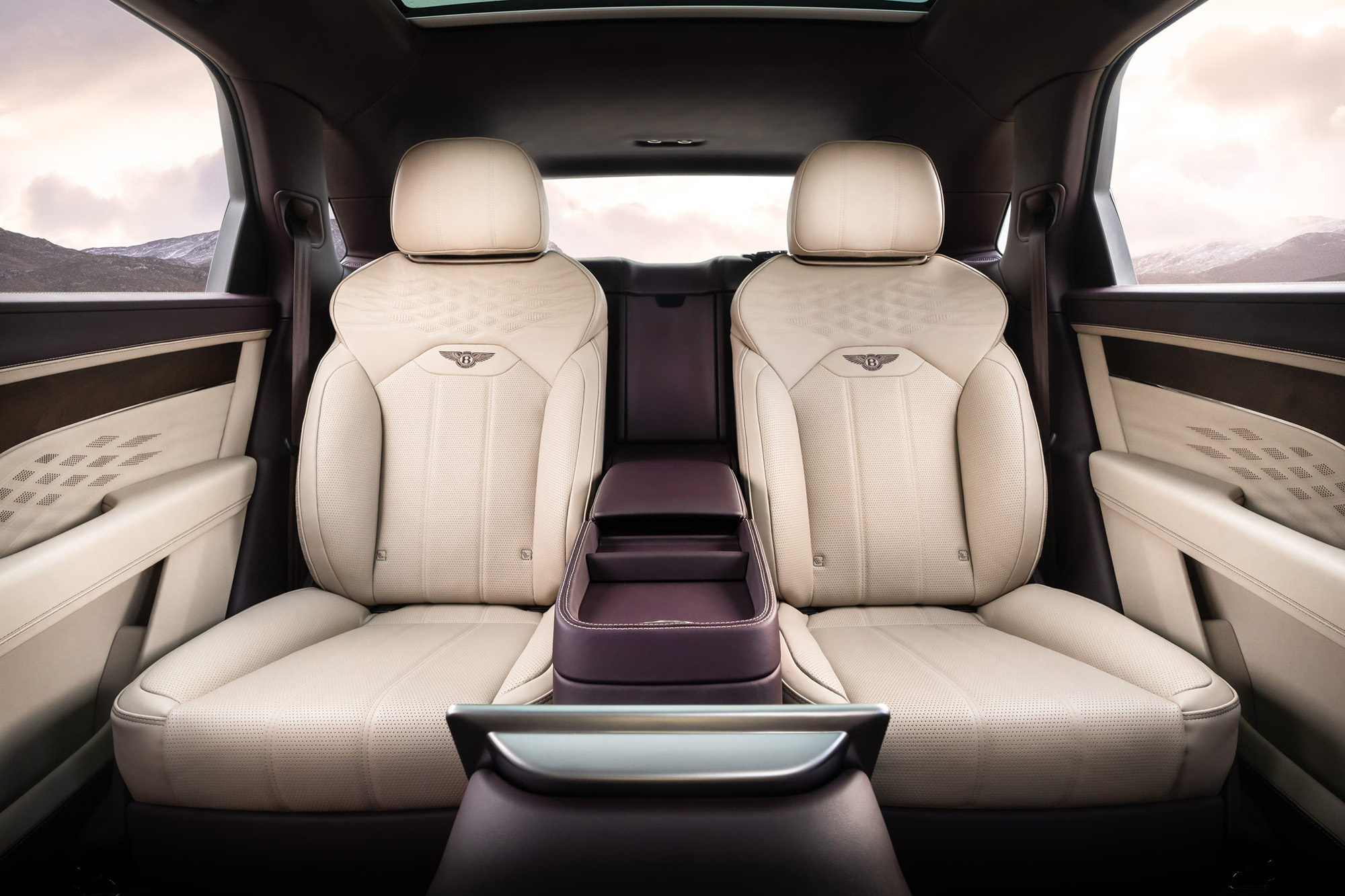 Bentley Bentayga Extended Wheelbase interior