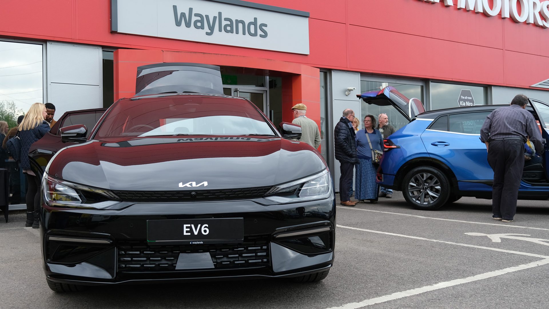 Waylands doubles its Kia presence after buying Bicester showroom from ...