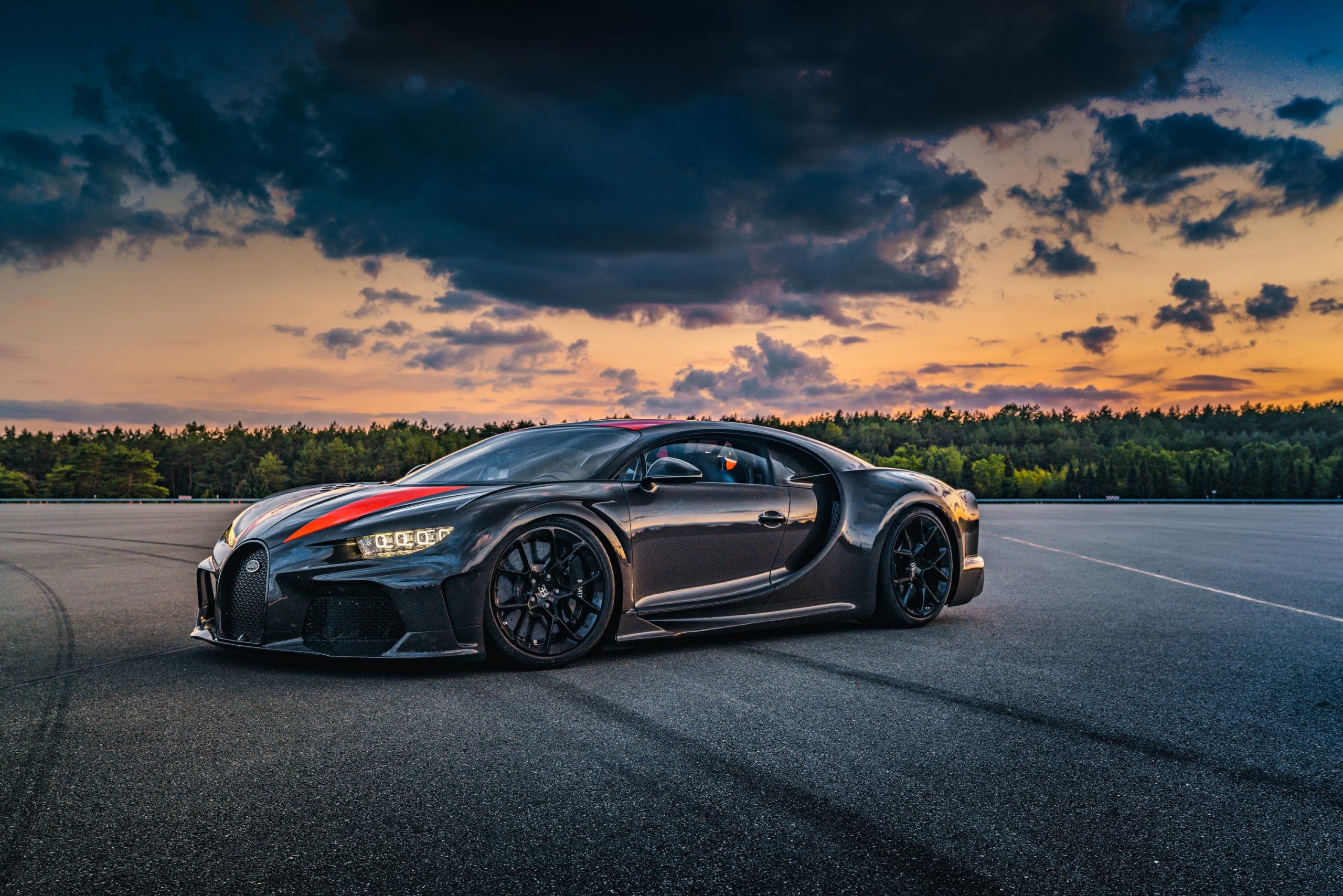 Bugatti Chiron 300+