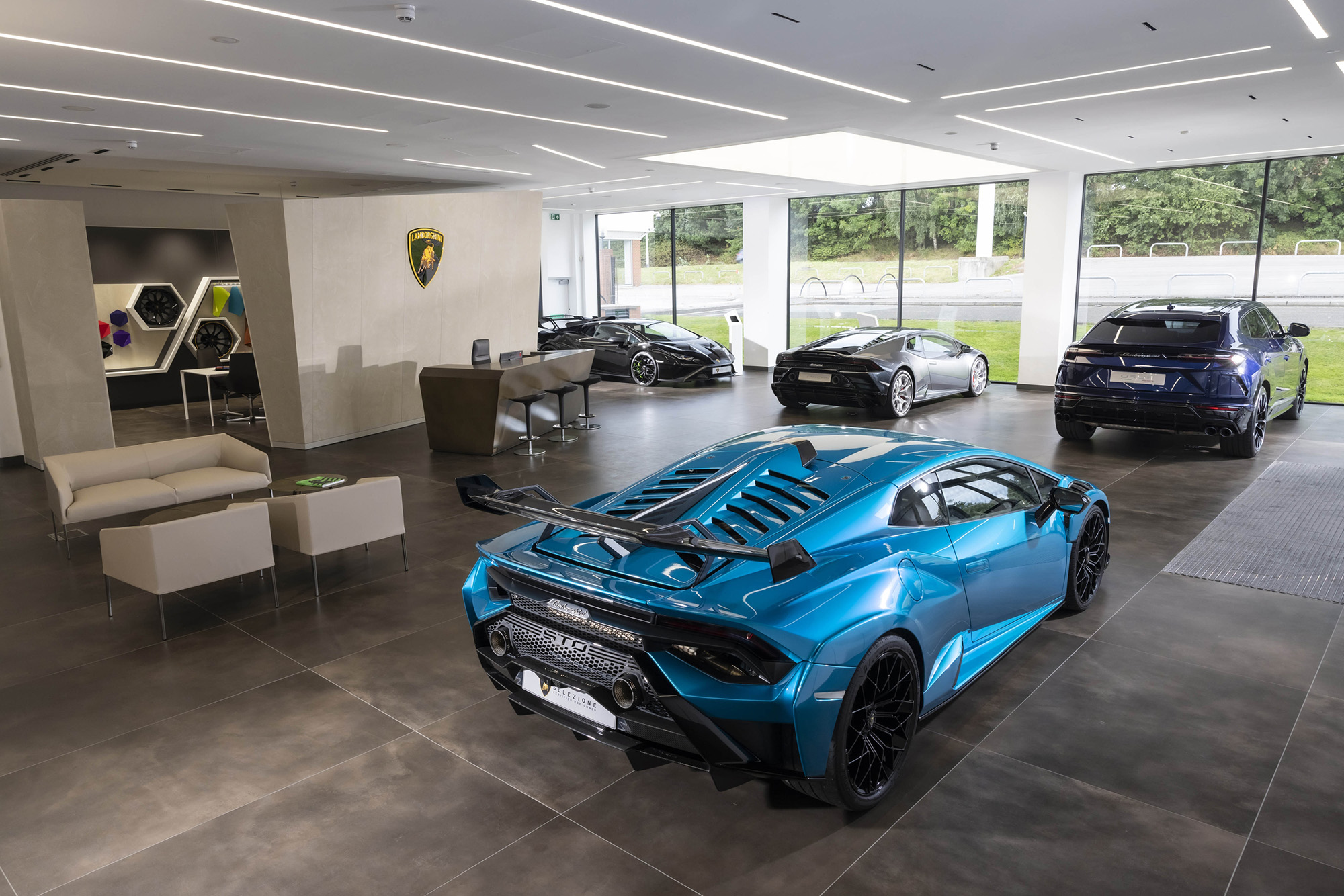 Lamborghini reveals new look at its Stockport car dealership – Car