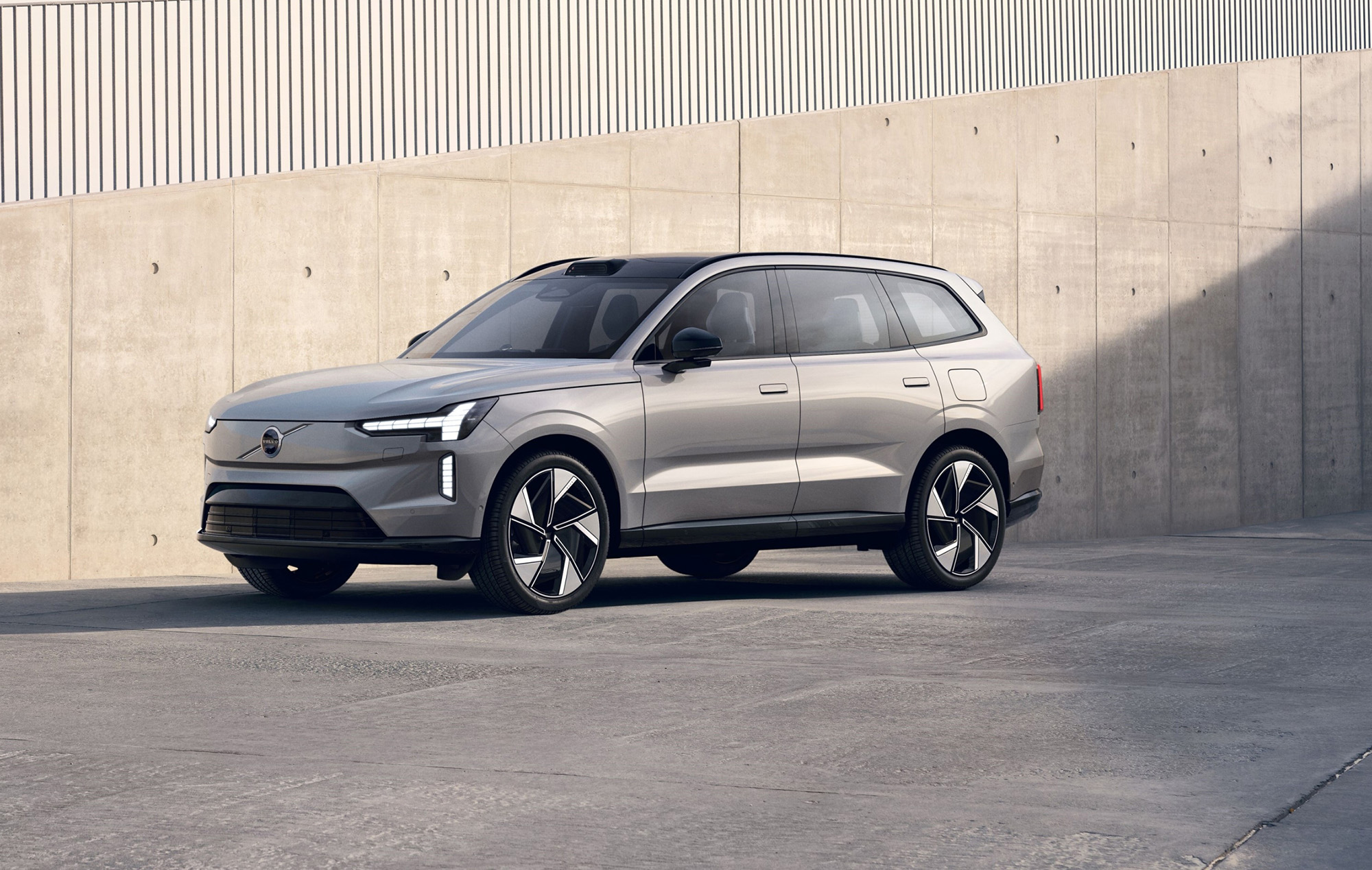 Volvo_EX90