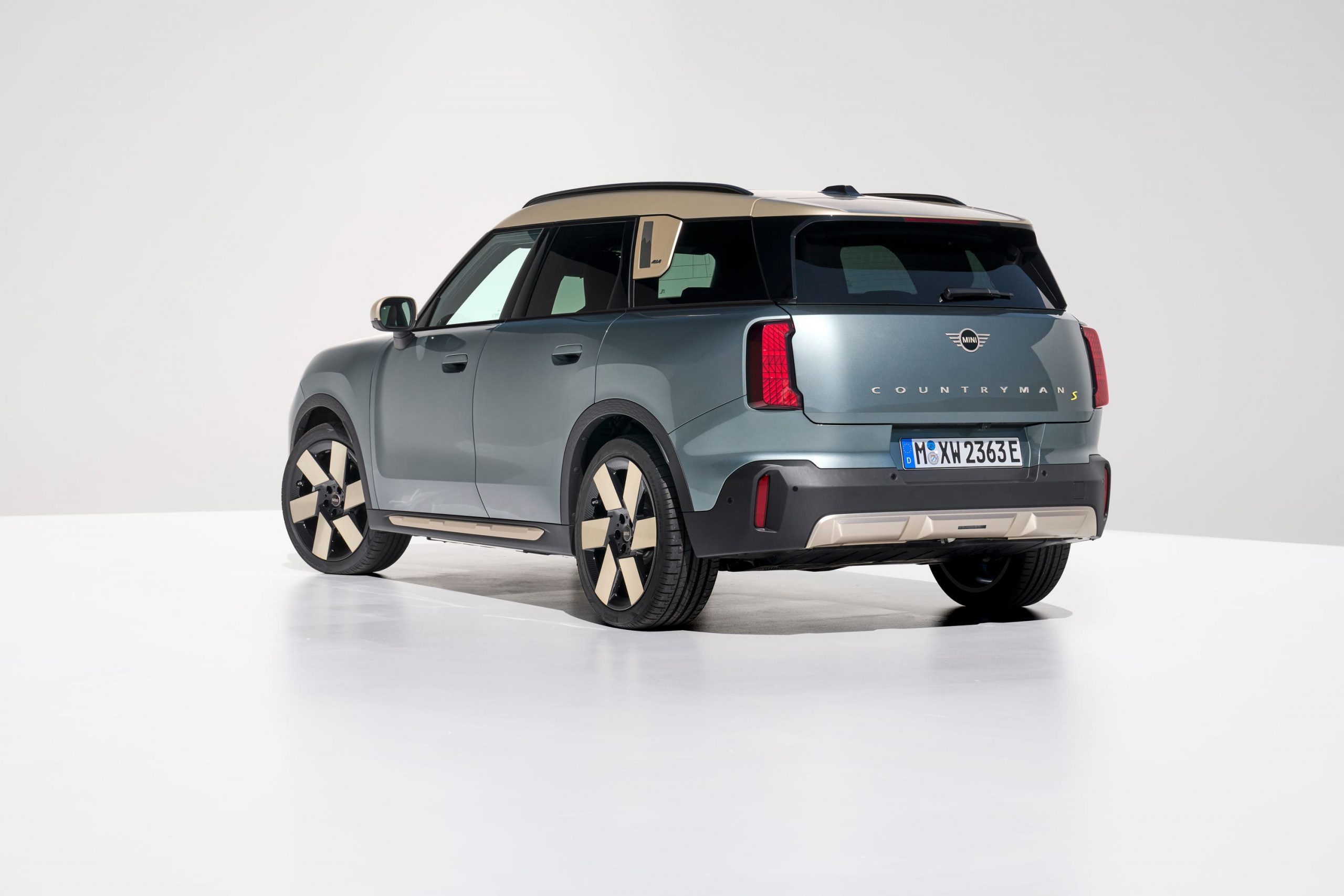 Mini reveals new Cooper hatchback and Countryman SUV – Car Dealer Magazine