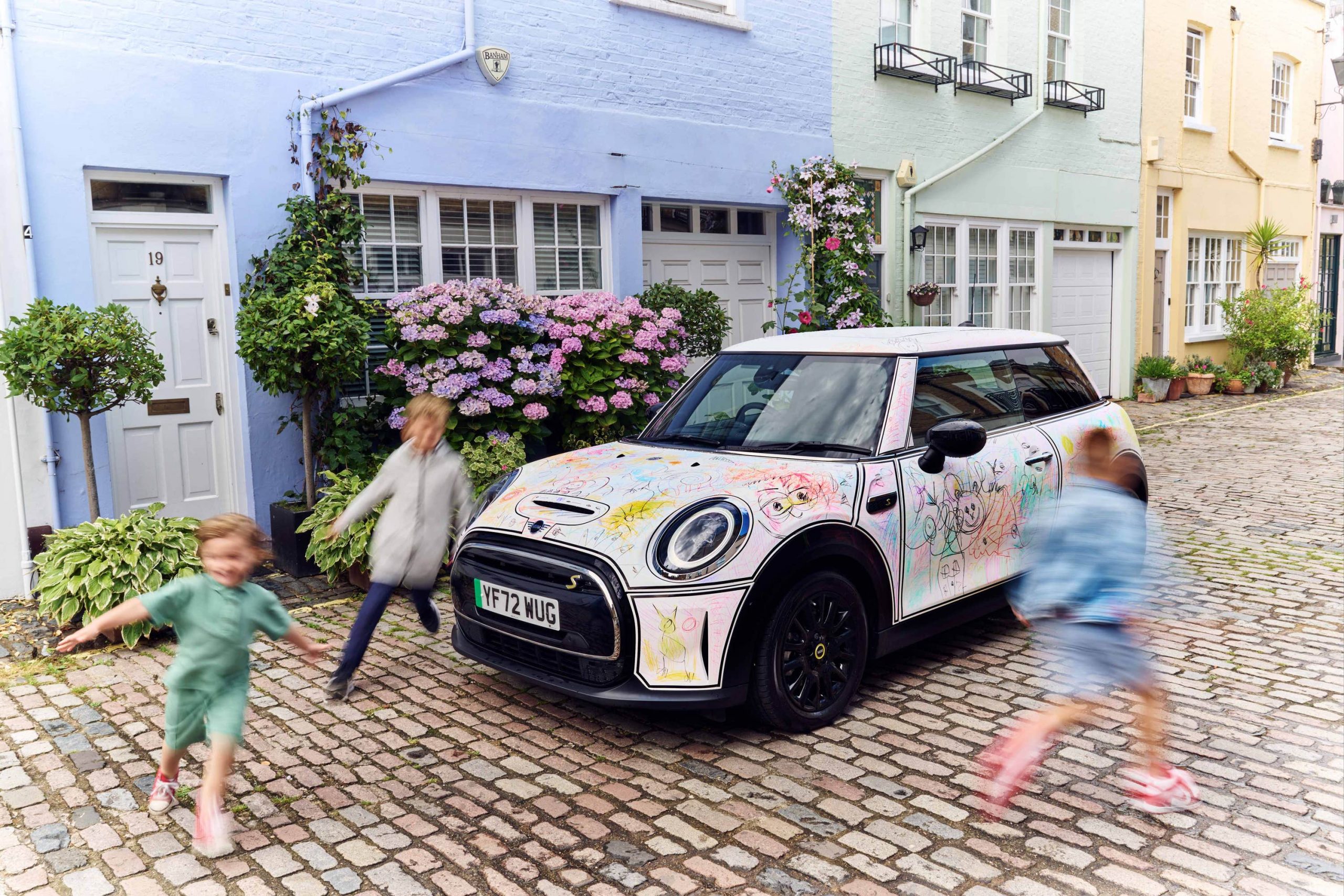 Mini and crayola